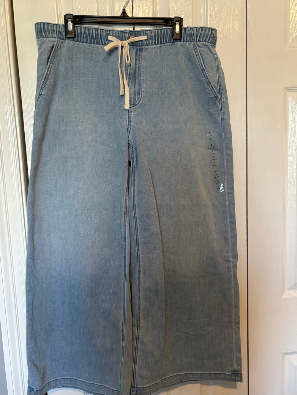 American Eagle Outfitters Light Blue Drawstring Denim Jeans